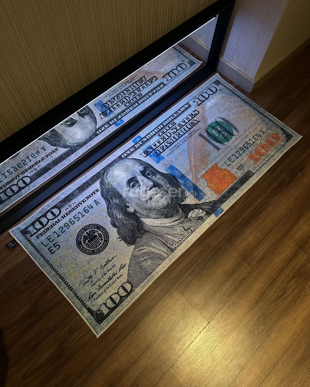 Classic Dollar X Özel Tasarım Kaymaz Taban Halı