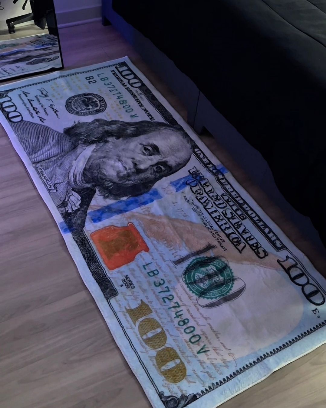 Classic Dollar X Özel Tasarım Kaymaz Taban Halı