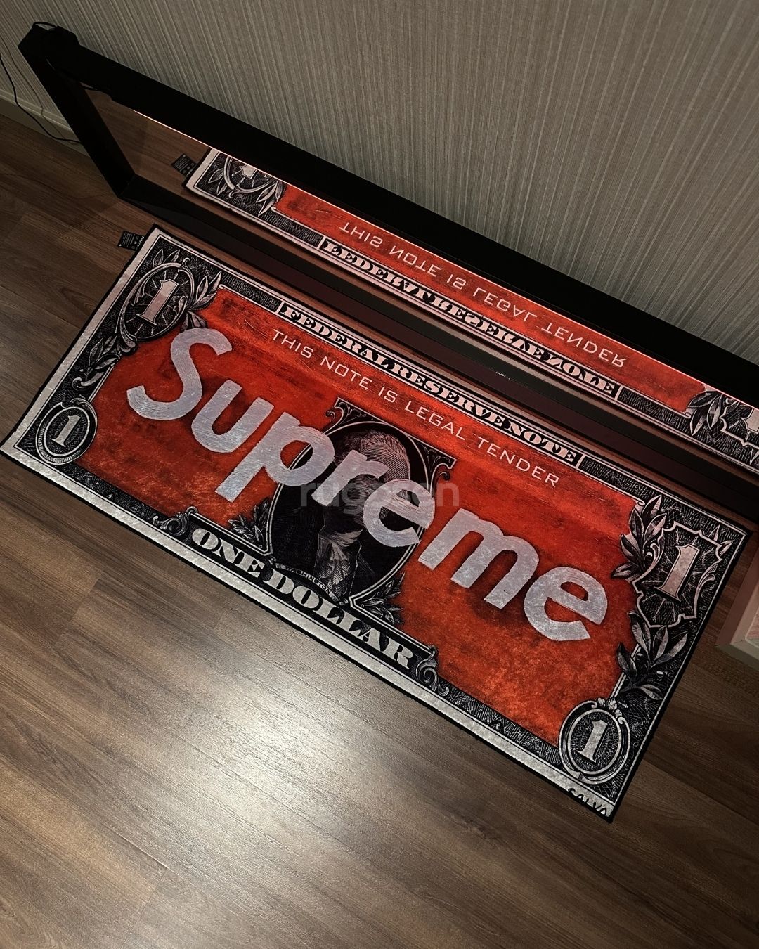Supreme Dollar X Özel Tasarım Kaymaz Taban Halı