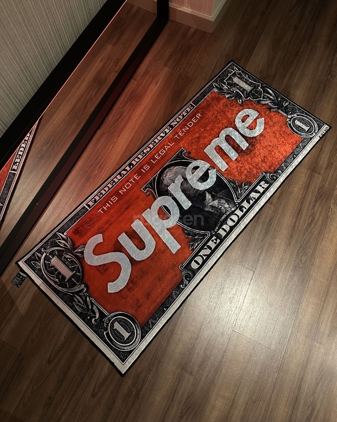 Supreme Dollar X Özel Tasarım Kaymaz Taban Halı