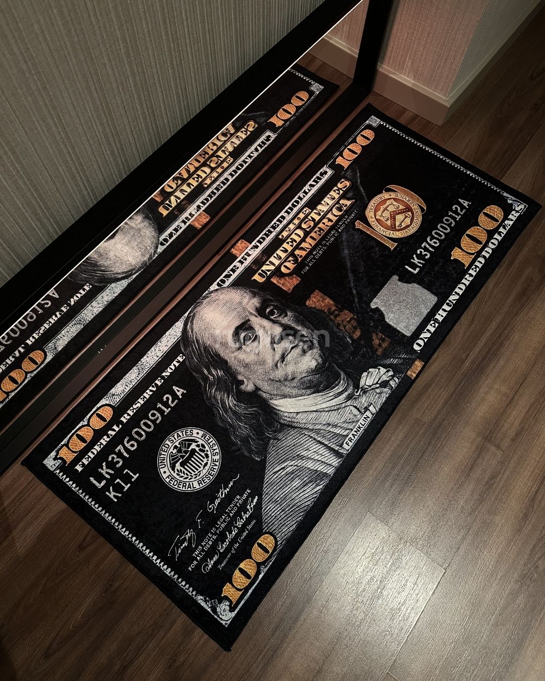 Golden Dollar X Özel Tasarım Kaymaz Taban Halı