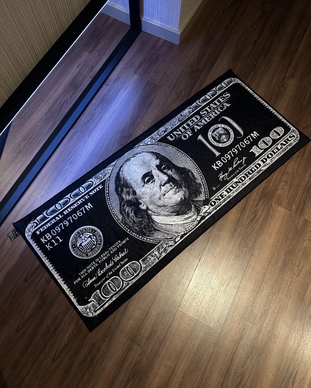 Black Dollar X Özel Tasarım Kaymaz Taban Halı