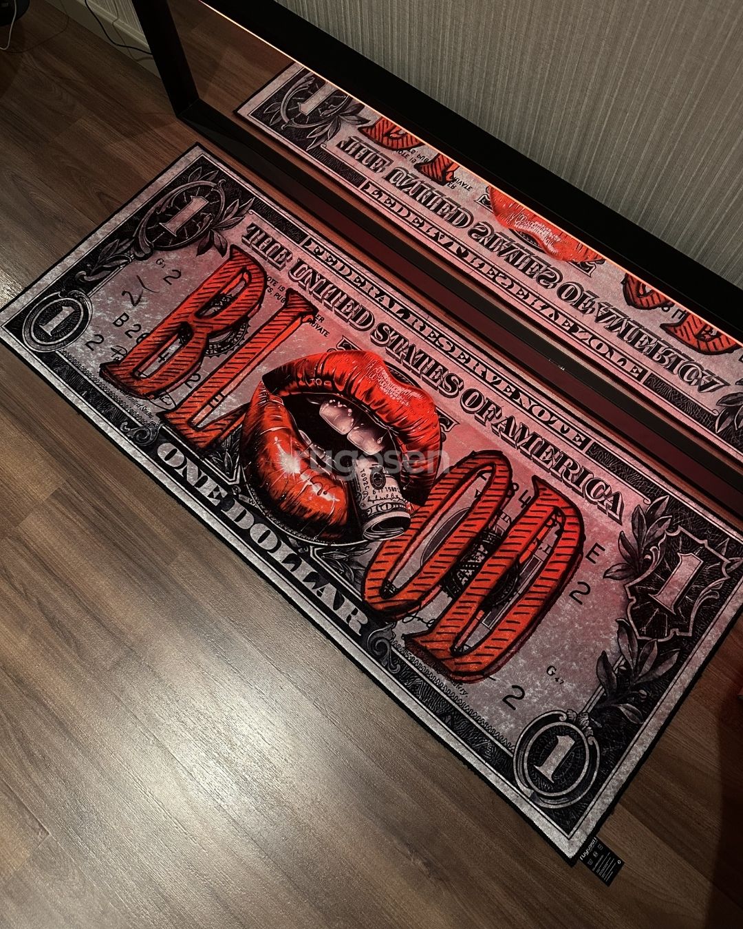 Blood Dollar X Özel Tasarım Kaymaz Taban Halı