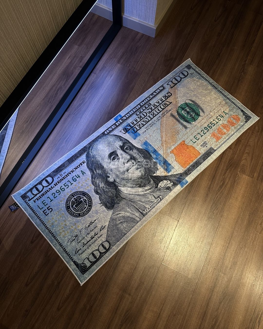 Classic Dollar  X Özel Tasarım Kaymaz Taban Halı