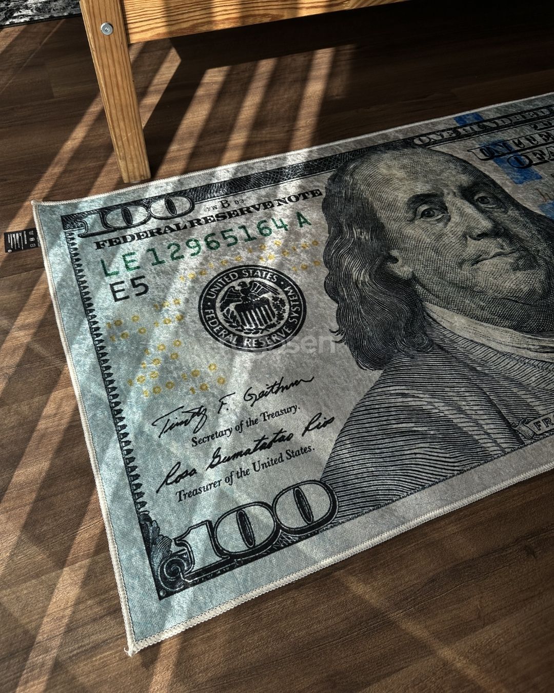 Classic Dollar  X Özel Tasarım Kaymaz Taban Halı