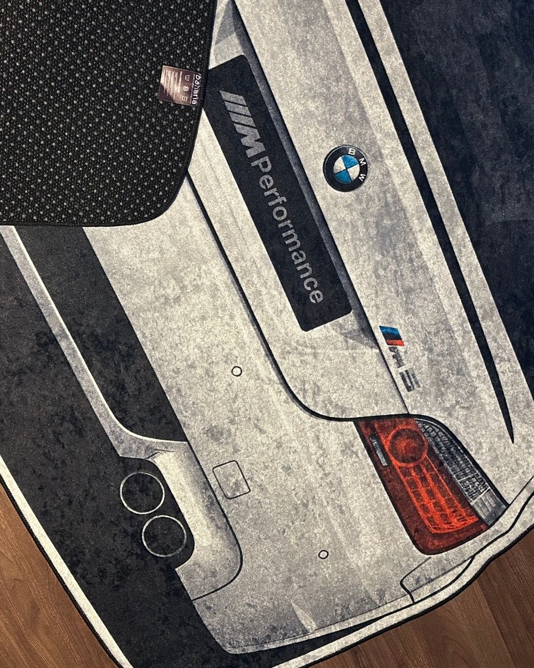 BMW M5 E60 Arka Stop - Özel Tasarım Halı