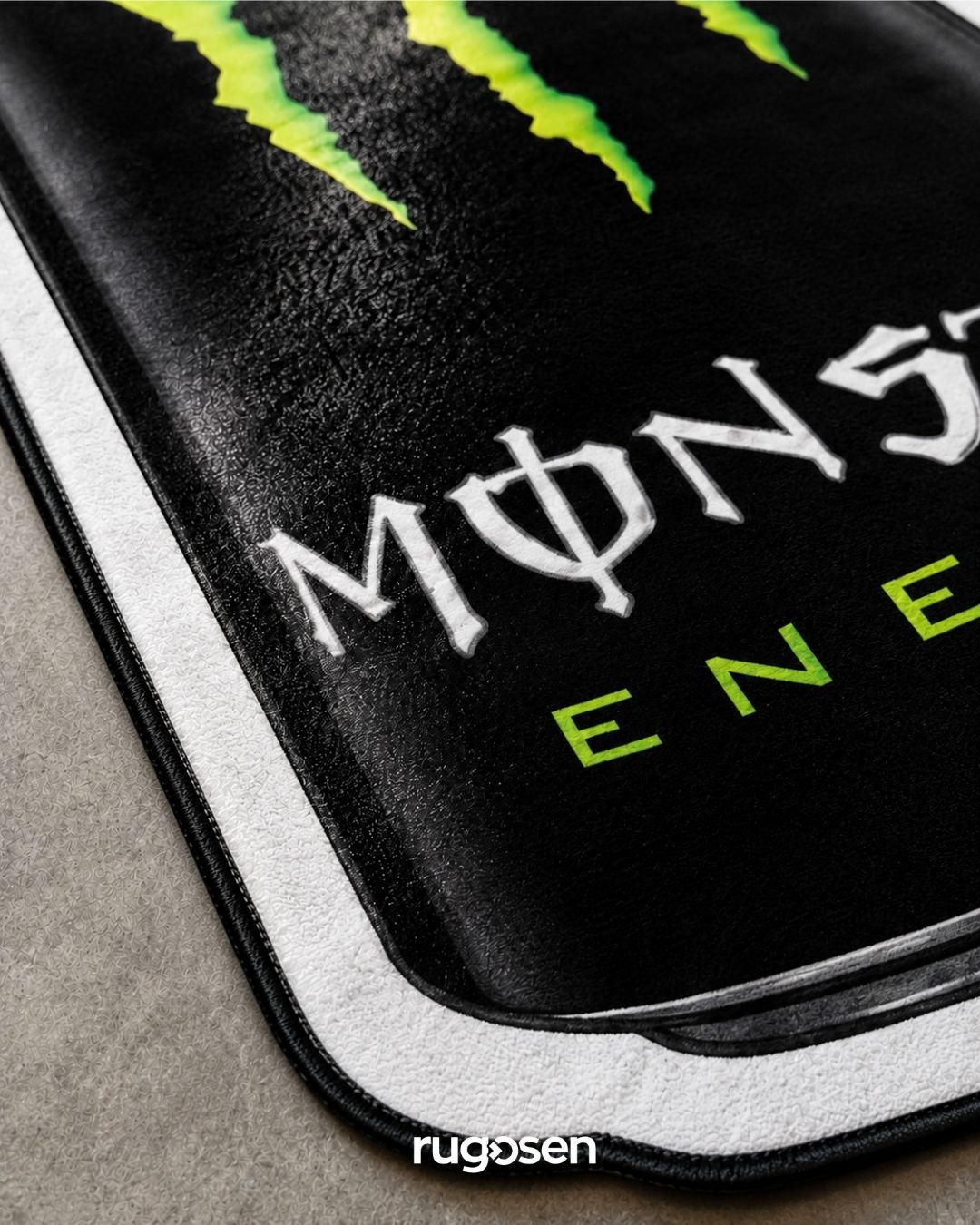 Monster Black Edition – Özel Kesim Dekoratif Halı