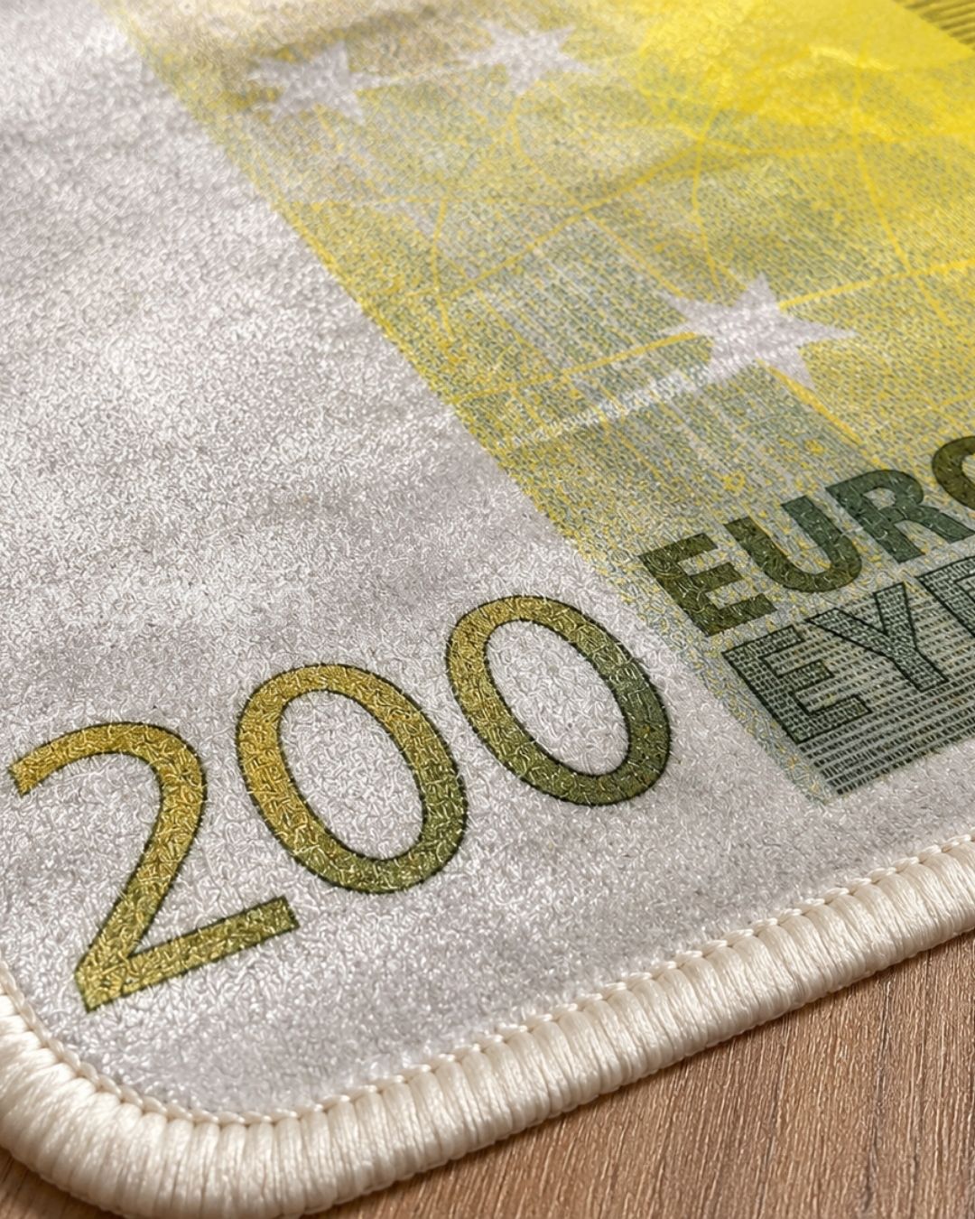 200 Euro X Özel Tasarım Kaymaz Taban Halı